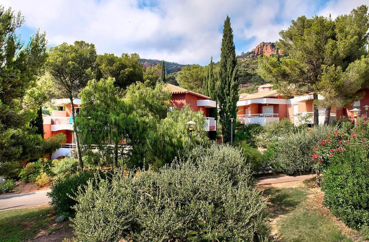 Village Club Les Mas De L'Esterel Saint-Raphael  Exterior photo